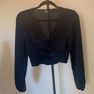 Long sleeve black crop top